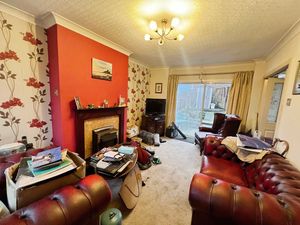 Lounge- click for photo gallery